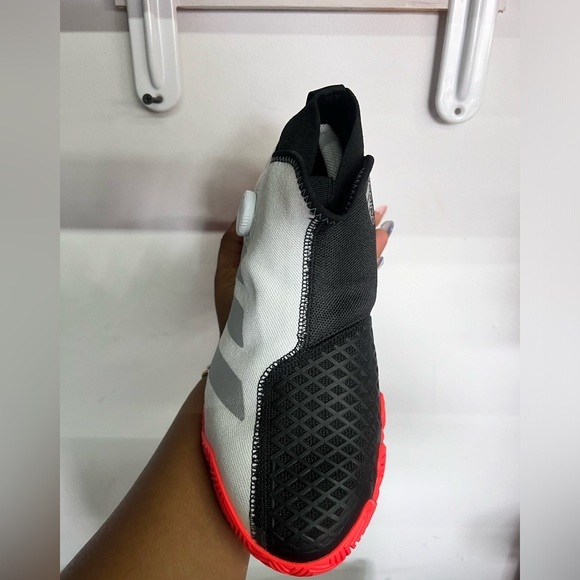 NWT ADIDAS Men's STYCON BOA Color:Cloud White-Silver Metallic-Solar
Red Size 7.5 - Picture 4 of 9